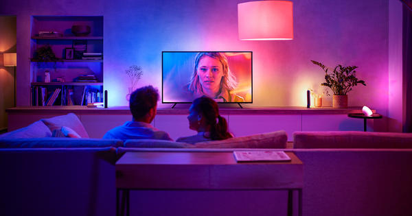 Philips Hue Play Gradient Lightstrip: Ambilight على كل تلفزيون