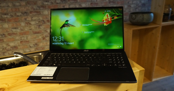 Asus ZenBook Flip 15 - सहनशक्ति के साथ शक्तिशाली लैपटॉप